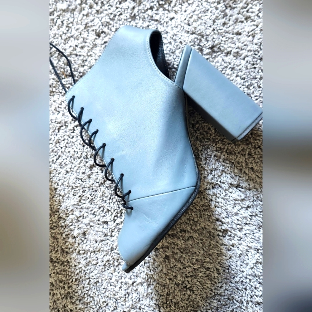 INCH2 womens leather open toe/heel booties size 8 (38) dusty blue